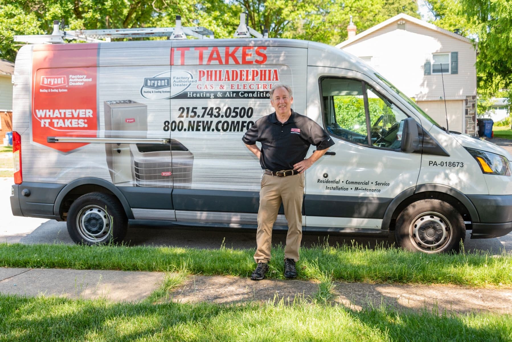 Philadelphia-Gas-Electric-Heating-A_C-Mike-In-Front-Of-PGE-Van
